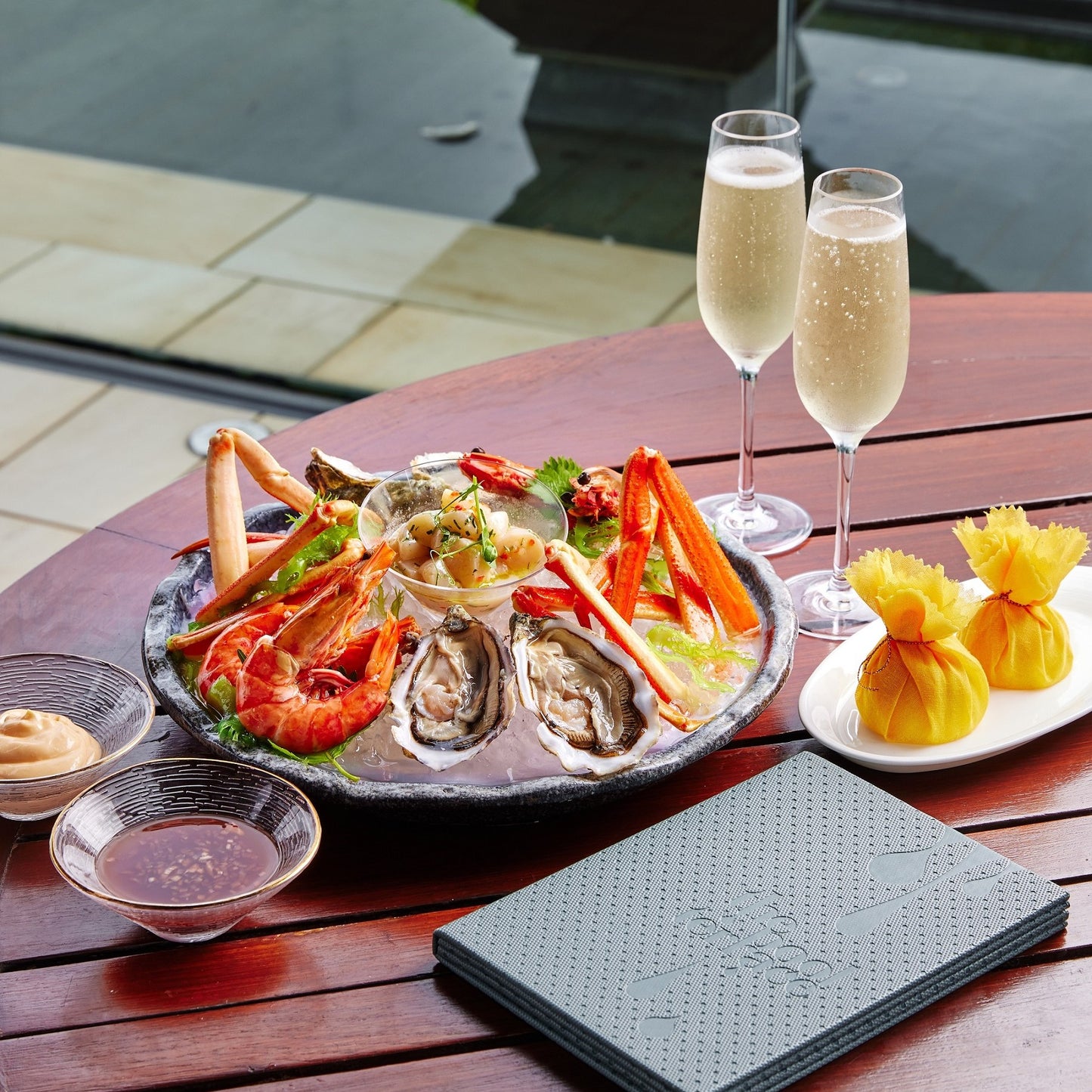 Oct 1 - Fireworks & Feast at Pool Terrace (per person) - Min. 2 persons 維港煙花池畔晚餐 (一位) - 需兩位起