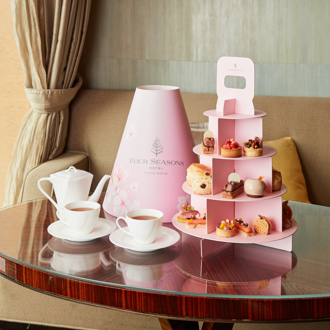 Whole CakeN Four Seasons Hotel Hong Kong