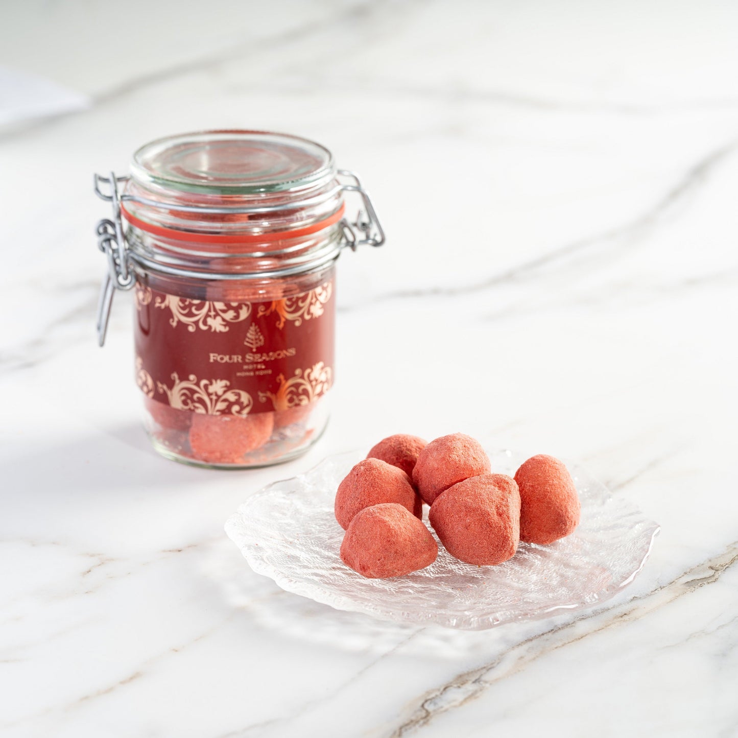 Freeze-dried Strawberry Dipped in Sugar-free White Chocolate in Jar (130g) 凍乾士多啤梨佐無糖白朱古力 (130g)