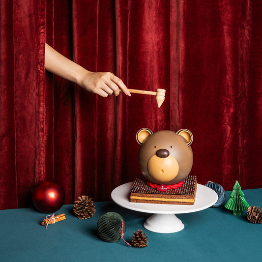 Teddy Bear Smash Cake with Sea Salt Caramel and Chocolate Hazelnuts Ganache (2 lbs) 小熊海鹽焦糖及朱古力榛子敲碎蛋糕 (2磅)