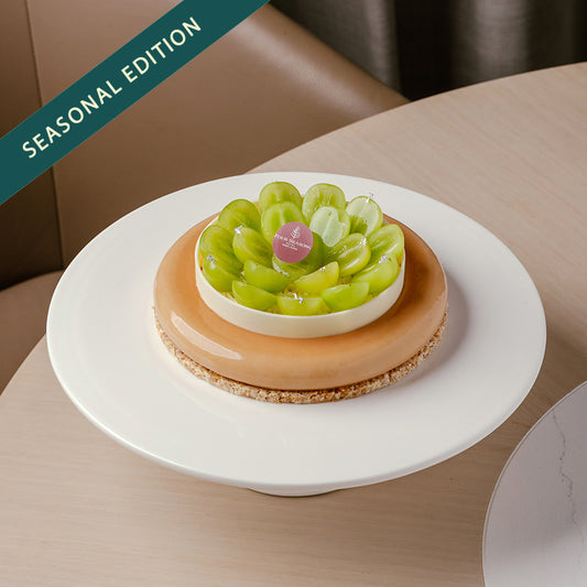 Smooth Chestnut and Japanese Muscat Grape Cake (1.5 lb) 風栗慕絲日本香印提子蛋糕 (1.5 磅)